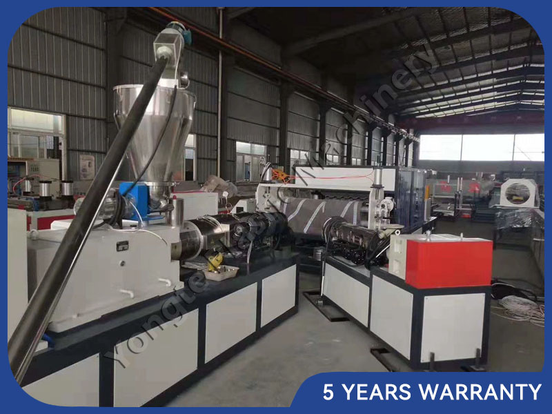 PVC corrugated roof sheet extrusion machine