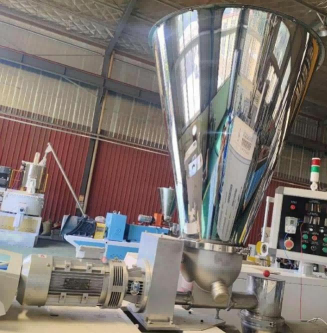 Conical twin-screw extruder with CE certificate