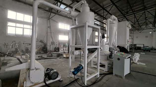 Wood Powder Pulverizer Machine